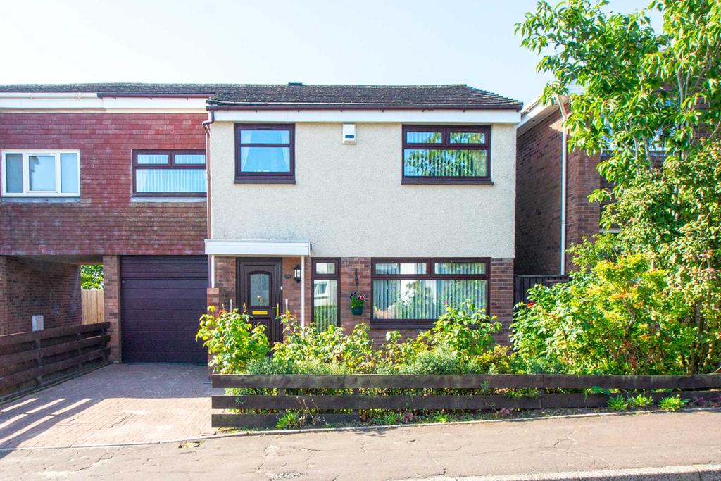 Kirkmuir Drive, Stewarton 4 bed detached house £165,000