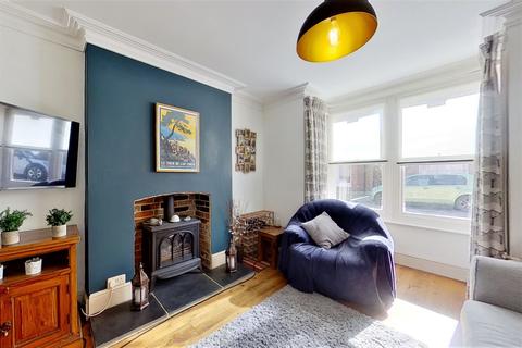 4 Albert Road, Canterbury, CT1 1UJ