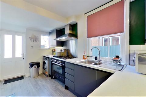 4 Albert Road, Canterbury, CT1 1UJ