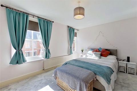 4 Albert Road, Canterbury, CT1 1UJ