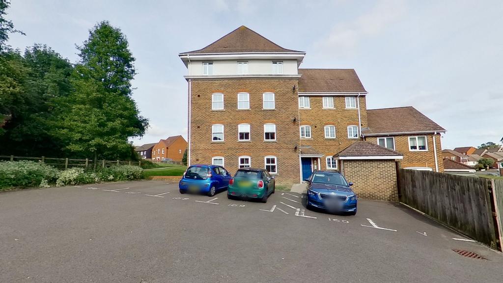 Imperial Way, Singleton, Ashford, TN23 2 bed apartment £895 pcm (£207 pw)