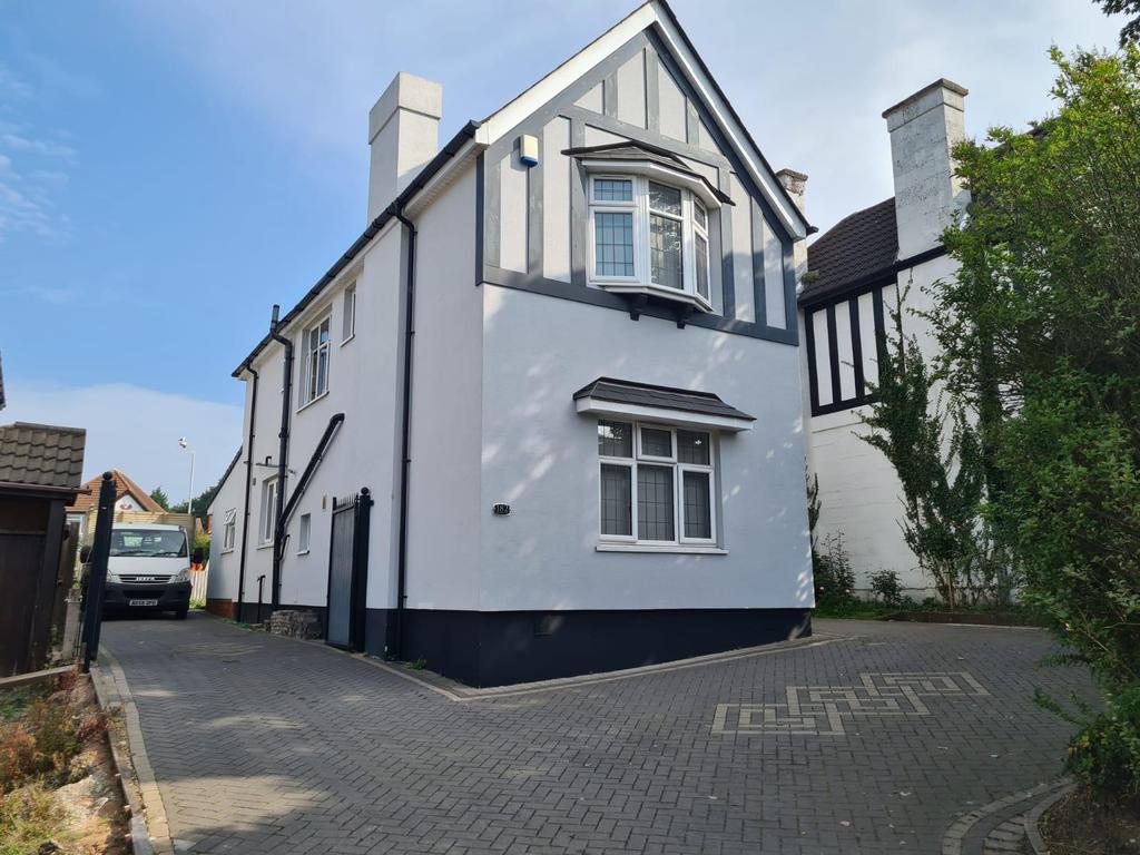 Goldthorn Hill,Wolverhampton,WV2 4PZ 5 bed semidetached house £365,000