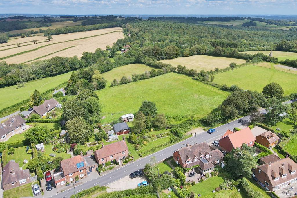 Woods Corner, Dallington TN21 4 bed detached house £750,000