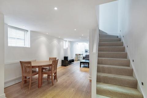 2b Gleneagle Mews, London, SW16 6AE