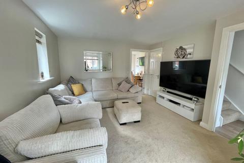 17 Dandelion Close, Northampton, NN3 5FB