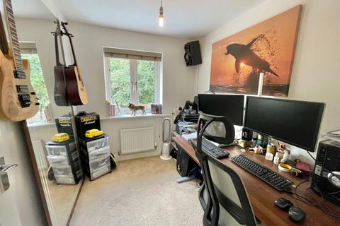 17 Dandelion Close, Northampton, NN3 5FB