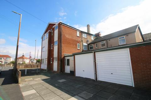 3 bedroom apartment for sale, Beach Road,  Thornton-Cleveleys, FY5