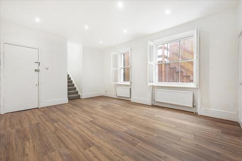 3 bedroom flat to rent, Fulham Palace Road, London, SW6