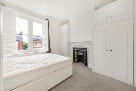 3 bedroom flat to rent, Fulham Palace Road, London, SW6