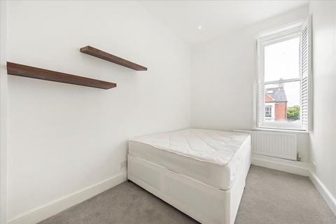 3 bedroom flat to rent, Fulham Palace Road, London, SW6