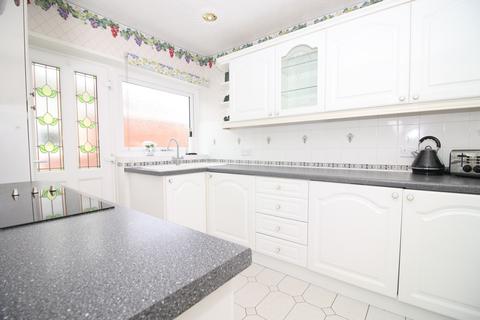 6 Balmoral Place, Thornton-cleveleys, FY5 5HU