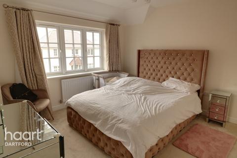 3 Emmeline Avenue, Weldon, Swanscombe, DA10 1EA