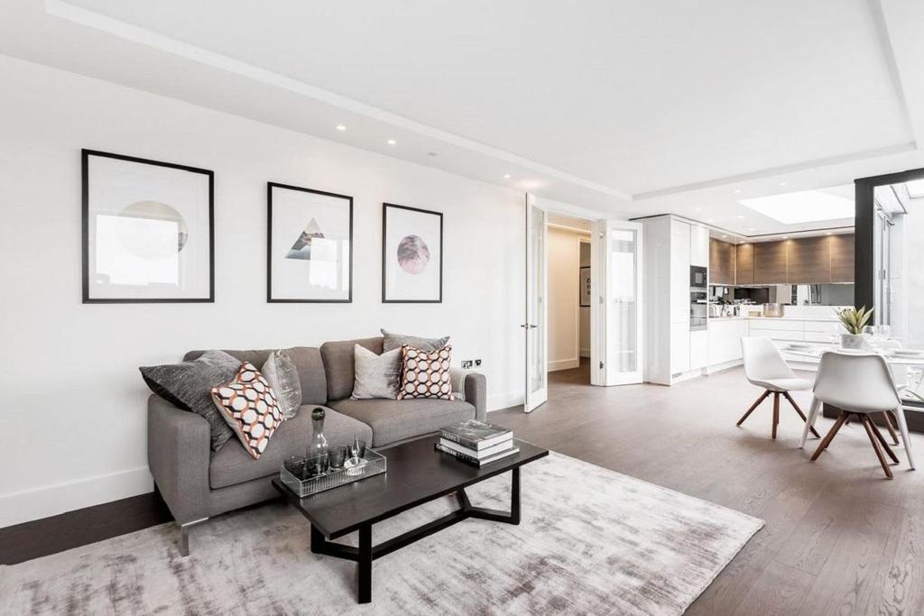 Connaught Gardens, Muswell Hill 2 bed flat £725,000