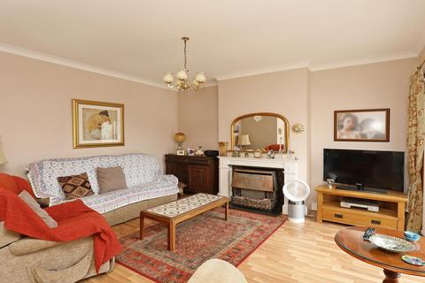 52 Swyncombe Avenue, London, W5 4DS