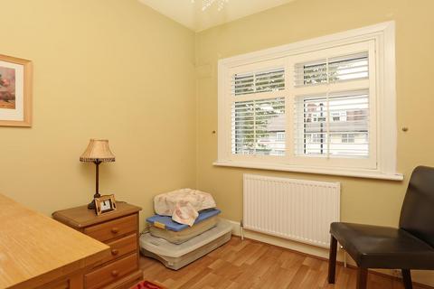 52 Swyncombe Avenue, London, W5 4DS
