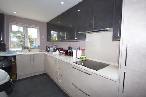 174 Cheswood Drive, Minworth, Sutton Coldfield, B76 1XY