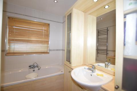 174 Cheswood Drive, Minworth, Sutton Coldfield, B76 1XY