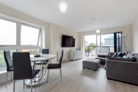 2 bedroom apartment to rent, Trevenna,  Slough,  SL1