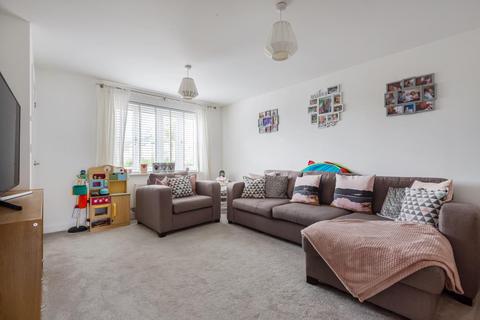 25 Empire Drive, Carterton, OX18 1BZ