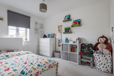 25 Empire Drive, Carterton, OX18 1BZ