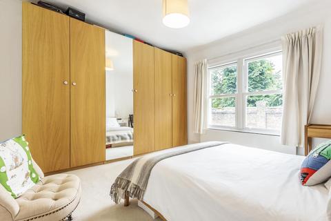 61 Robson Road, London, SE27 9LB