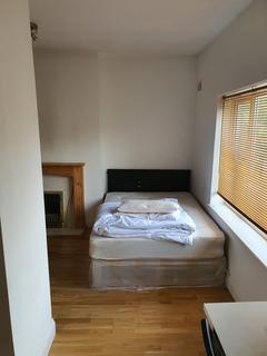 Studio to rent, Sumatra Road, Studio London NW6 1PL