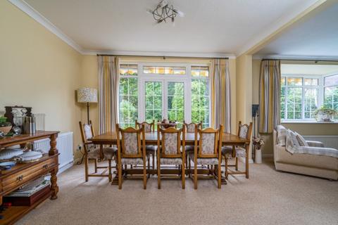 31 Nower Hill, Pinner, HA5 5QR
