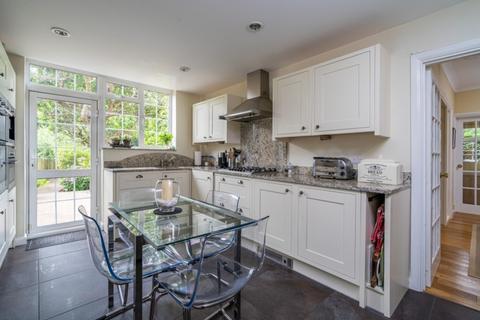 31 Nower Hill, Pinner, HA5 5QR