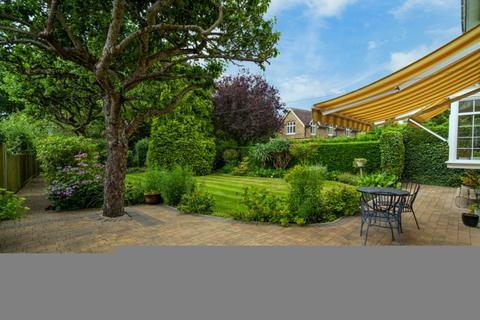 31 Nower Hill, Pinner, HA5 5QR