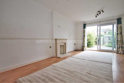 2 bedroom terraced house to rent, Gloster Road, New Malden