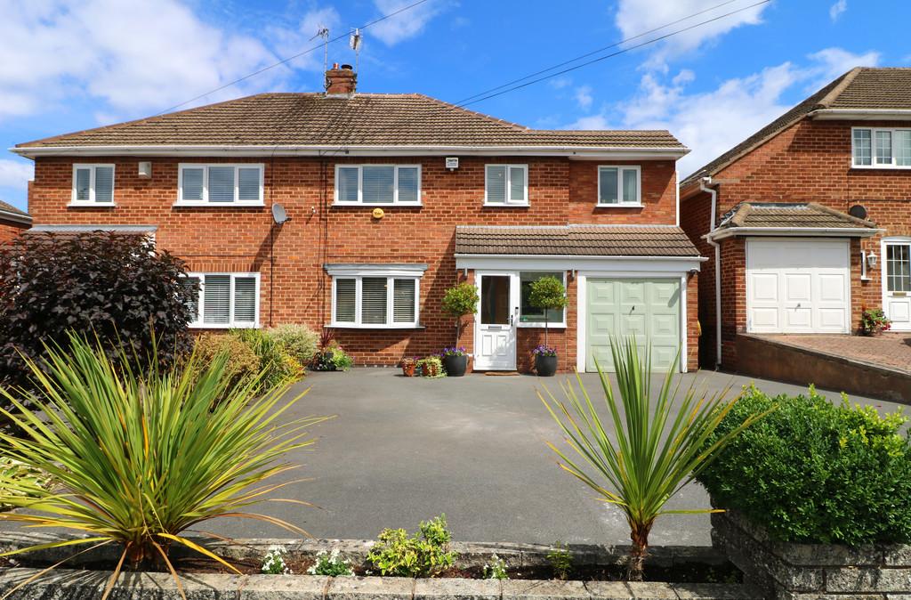 Hawkesbury Road, Shirley 5 bed semidetached house £489,950