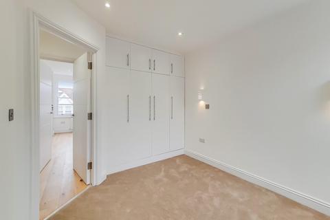 2 bedroom apartment to rent, Russell Road, London