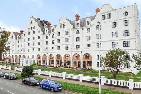 1 bedroom apartment for sale - Dolphin Lodge, Grand Avenue, Worthing, BN11 5AL