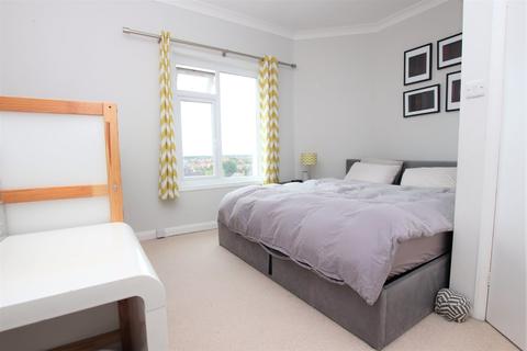 1 bedroom apartment for sale - Dolphin Lodge, Grand Avenue, Worthing, BN11 5AL