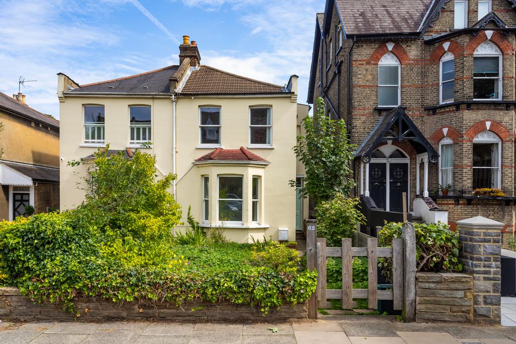 Tetherdown, Muswell Hill N10 3 bed semidetached house £1,150,000