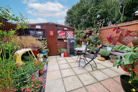 16 Ark Avenue, Grays, RM16 6QR