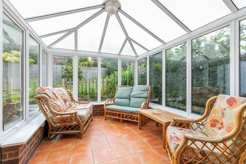 59 Fox Lane, Winchester, SO22 4DY