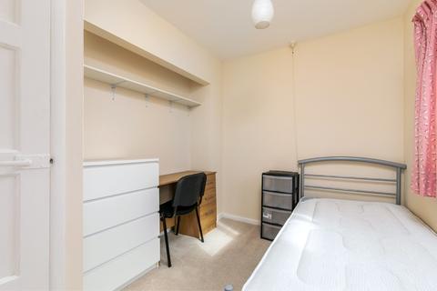 59 Fox Lane, Winchester, SO22 4DY