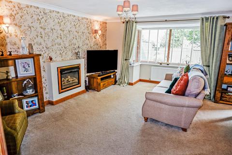 50 Falcon, Wilnecote, Tamworth, B77 5DN