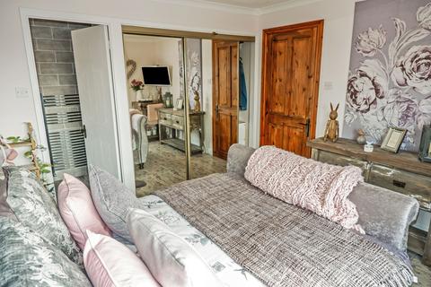 50 Falcon, Wilnecote, Tamworth, B77 5DN
