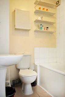 2 bedroom apartment to rent, Bethnal Green Road, London, E2