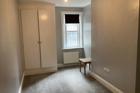 2 bedroom flat to rent, Old Christchurch Road, Bournemouth