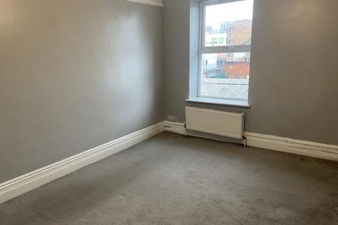 2 bedroom flat to rent, Old Christchurch Road, Bournemouth