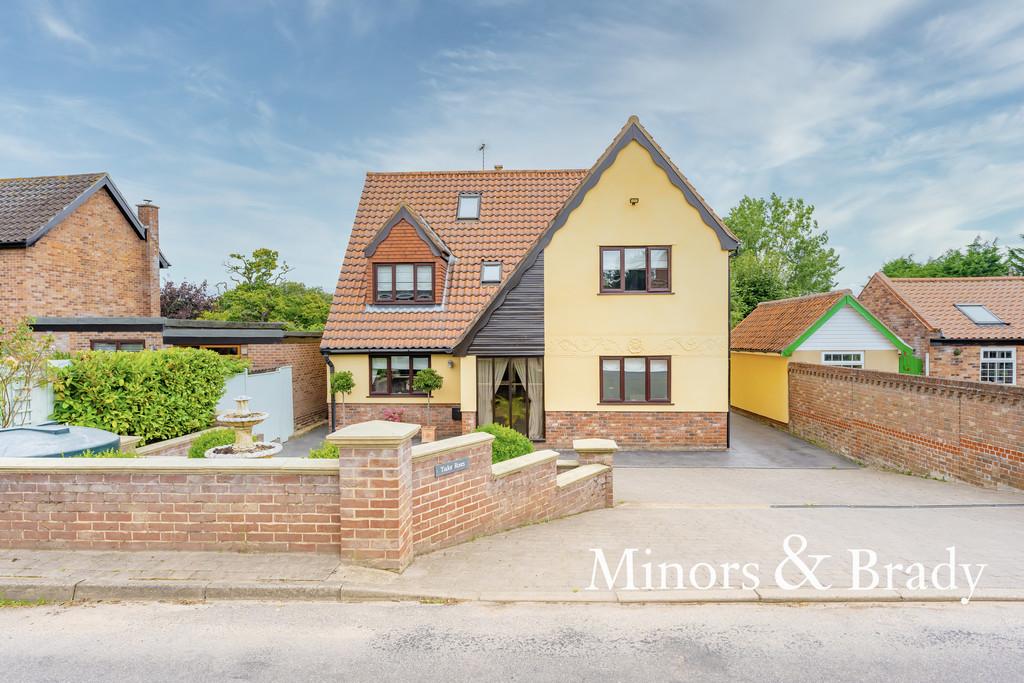 Sotterley Road, Hulver 5 bed detached house £600,000
