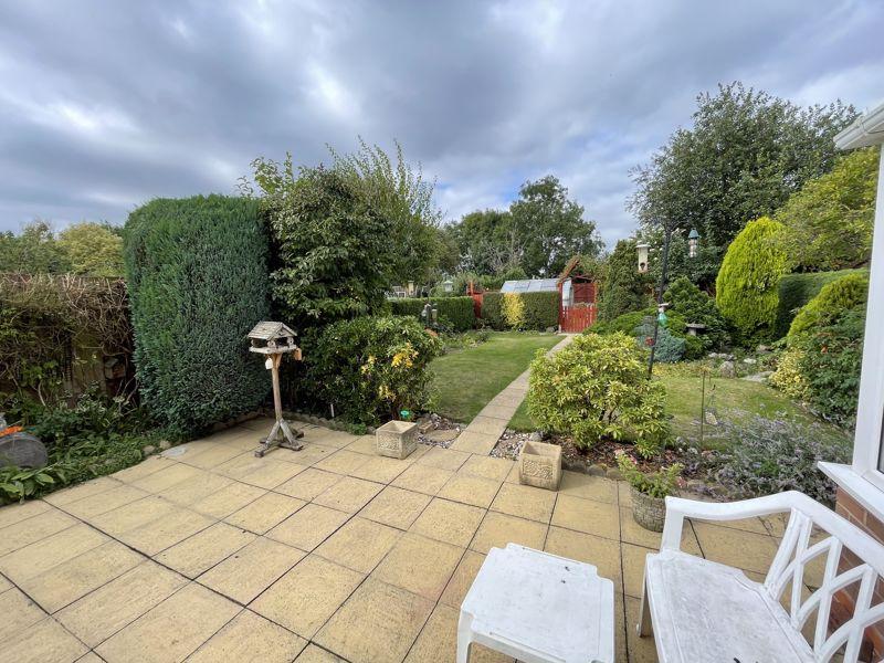 Meadow Road, Alcester 3 bed semidetached house £275,000