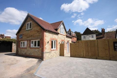 Plum Cake Cottage Godstone Green, Godstone, RH9 8DZ