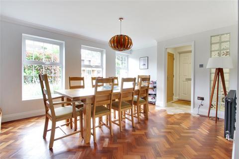 3 Perran Close, Hartley, Longfield, DA3 7EU