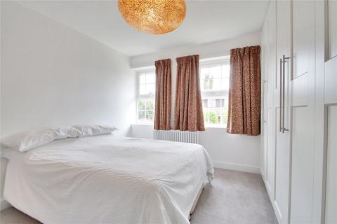 3 Perran Close, Hartley, Longfield, DA3 7EU
