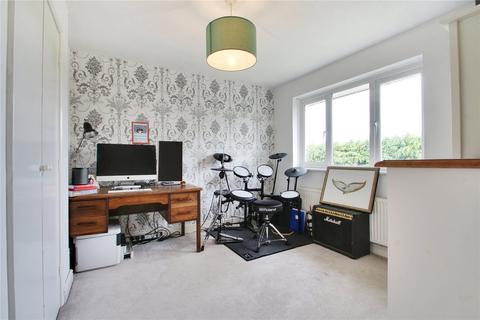 3 Perran Close, Hartley, Longfield, DA3 7EU