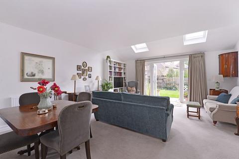 3 Box Grove, Cranleigh, GU6 8GD